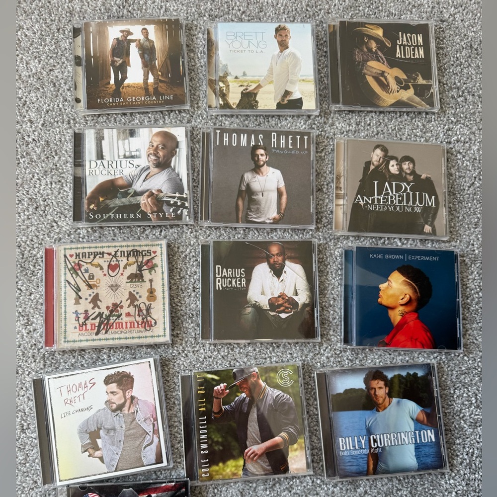 12 country music CDs
